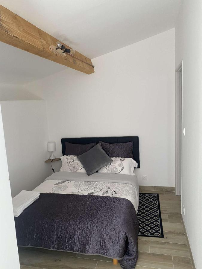 Bel Appartement Au Coeur Du Village De Sartene 외부 사진